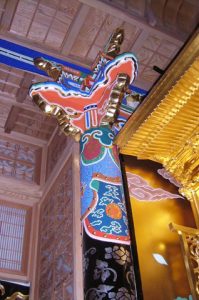 寺院内装工事現場の写真
